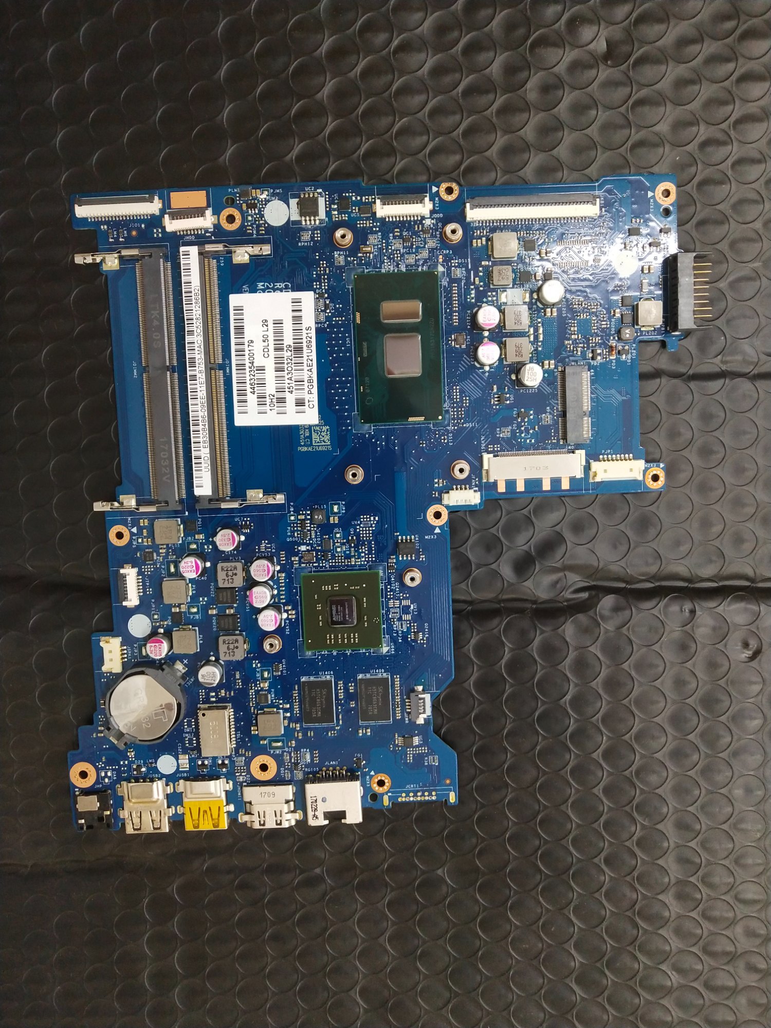 HP 250 G5 15-AY 15-AC intel i7-7th motherboard LA-D707P with Graphic 4gb HP 250 G5 15-AY 15-AC intel i7-7th motherboard LA-D707P with Graphic 4gb - Image 1